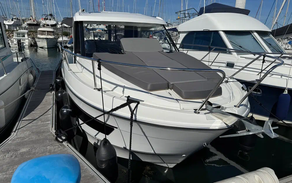 slider 2 Beneteau Antares 9 OB