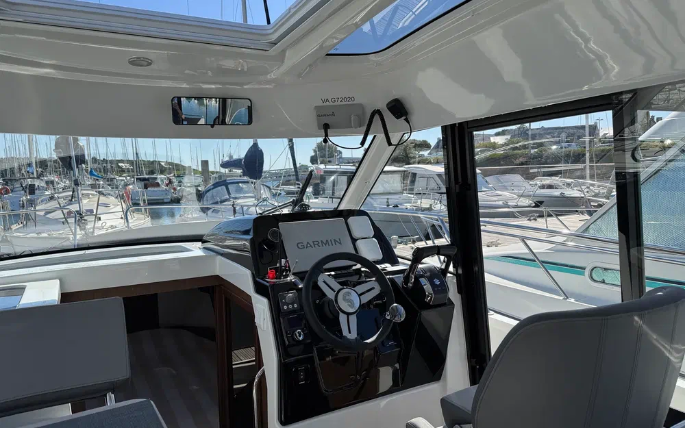 slider 15 Beneteau Antares 9 OB