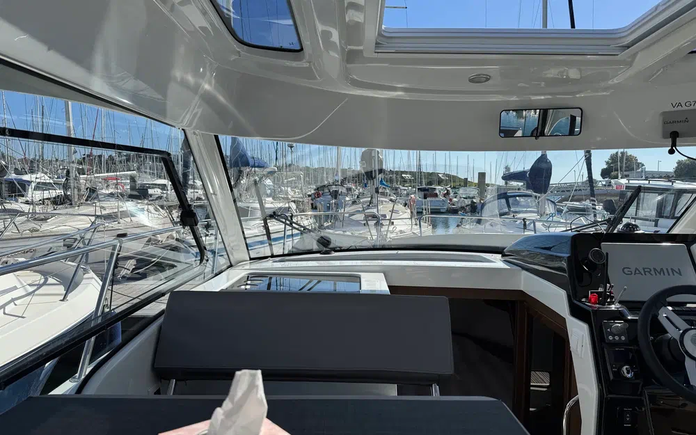 slider 19 Beneteau Antares 9 OB