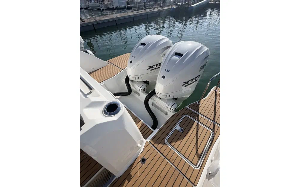 slider 1 Jeanneau Cap Camarat 10.5 CC