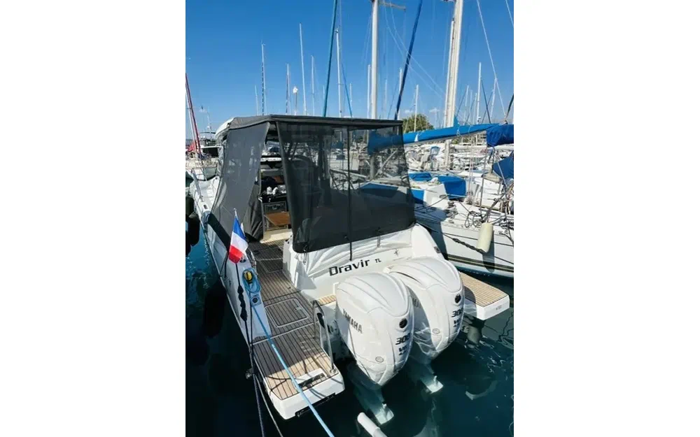 slider 12 Jeanneau Cap Camarat 10.5 WA Cap Camarat 10.5 Wa Serie 2