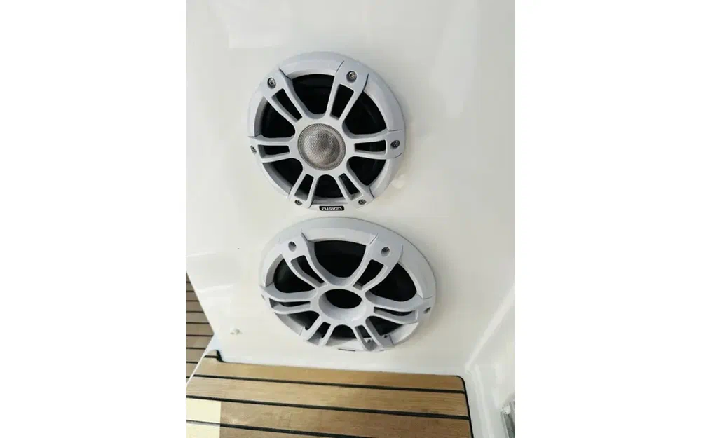 slider 21 Jeanneau Cap Camarat 10.5 WA Cap Camarat 10.5 Wa Serie 2