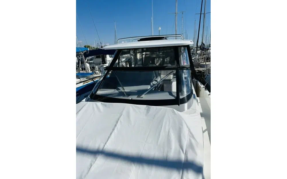 slider 2 Jeanneau Cap Camarat 10.5 WA Cap Camarat 10.5 Wa Serie 2