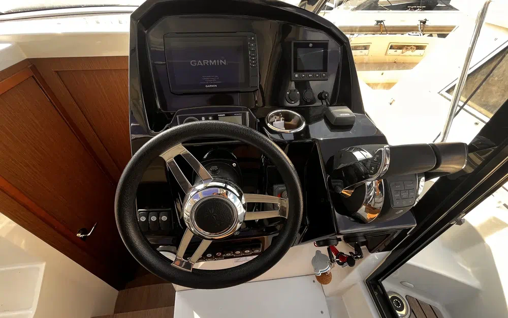 slider 11 Jeanneau Merry Fisher 895