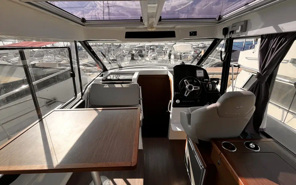 slider 8 Jeanneau Merry Fisher 895