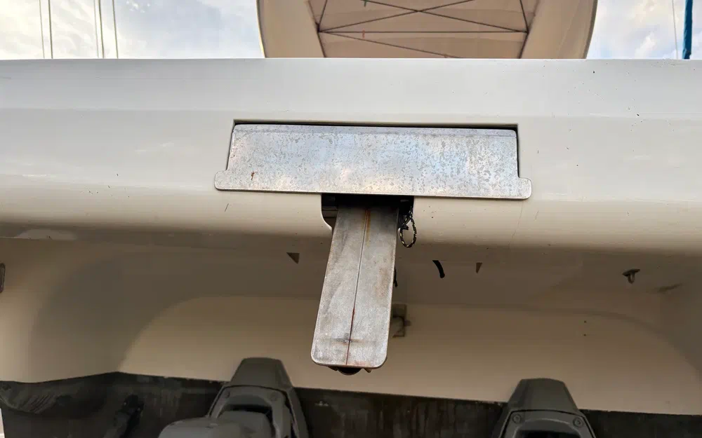 slider 9 Sessa Marine C30 Hard-Top