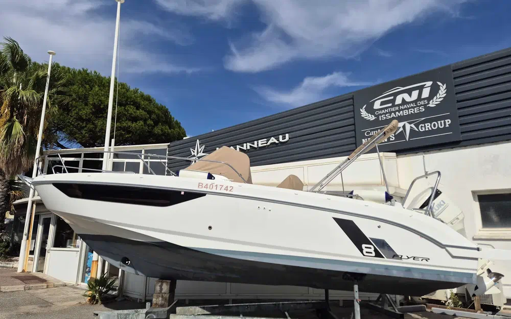 slider 0 Beneteau Flyer 8.8 SUNdeck