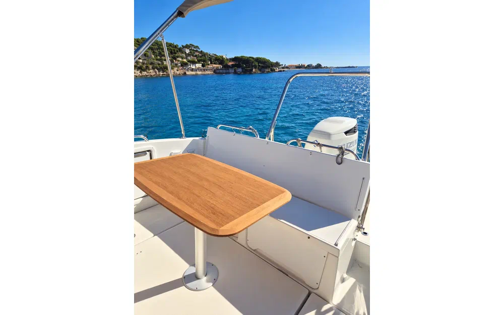 slider 3 Beneteau Flyer 8 SUNdeck
