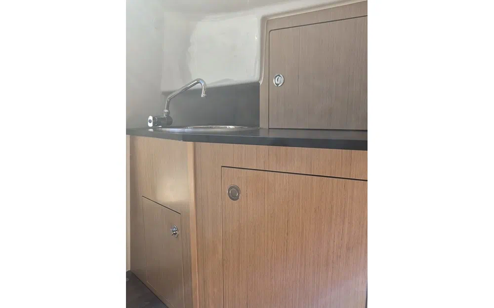 slider 6 Beneteau Flyer 8 SUNdeck