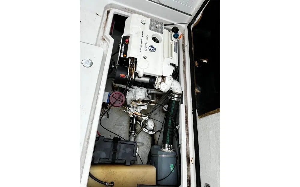 slider 9 Arvor 215