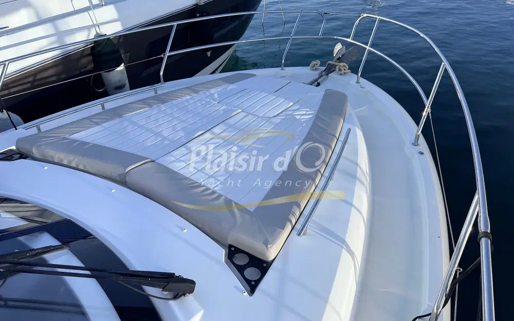 slider 20 Jeanneau Leader 36