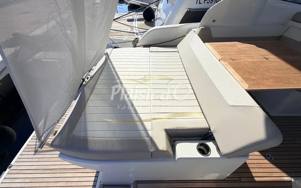 slider 6 Jeanneau Leader 36
