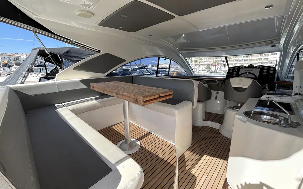 slider 7 Beneteau GT 44