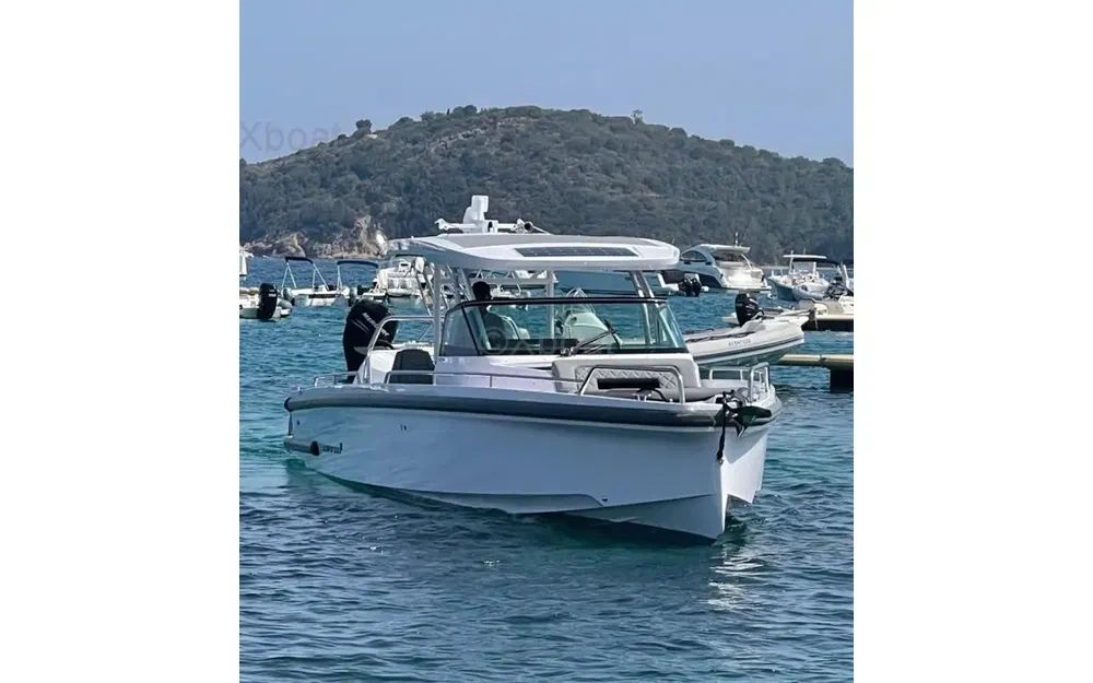slider 2 Axopar 37 Cabin