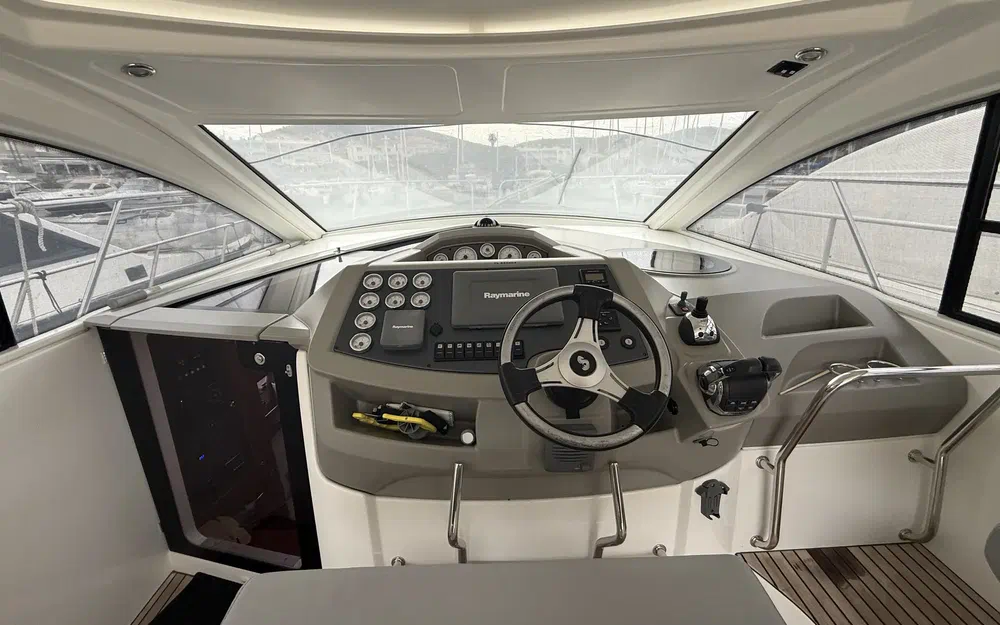 slider 14 Beneteau Flyer Gran Turismo 38