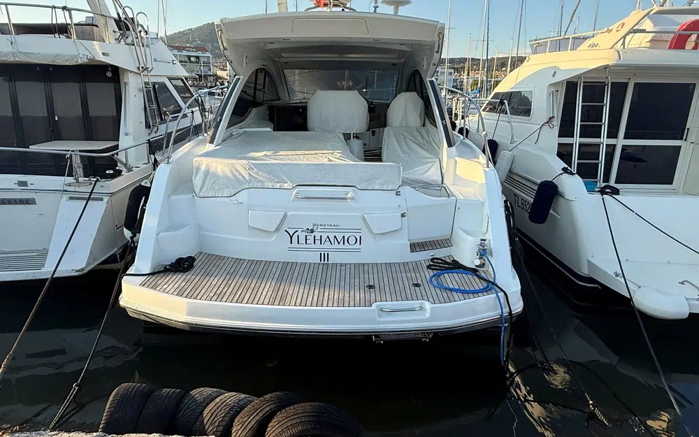 slider 1 Beneteau Flyer Gran Turismo 38