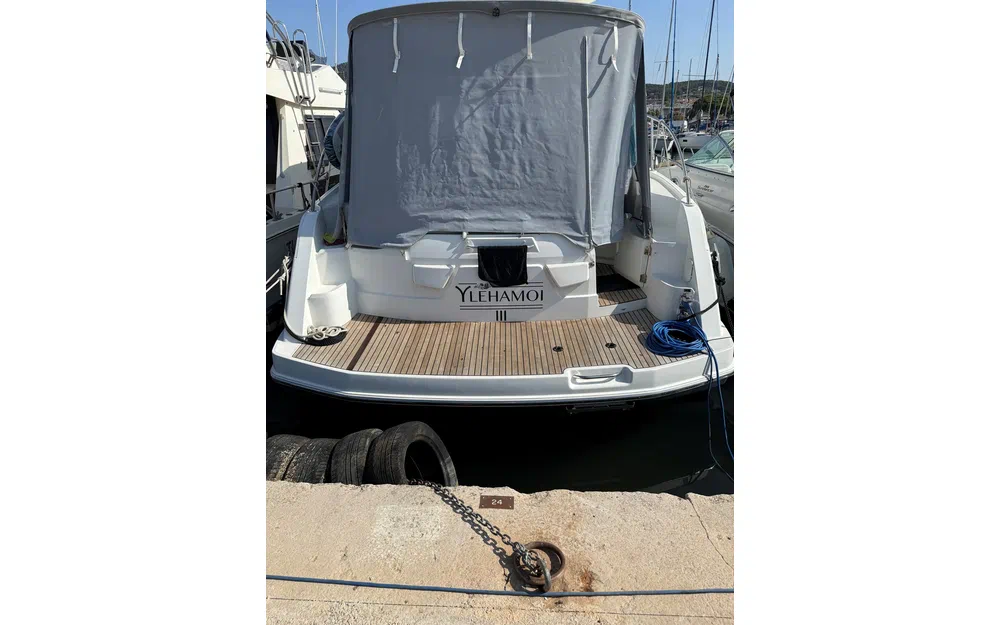 slider 3 Beneteau Flyer Gran Turismo 38