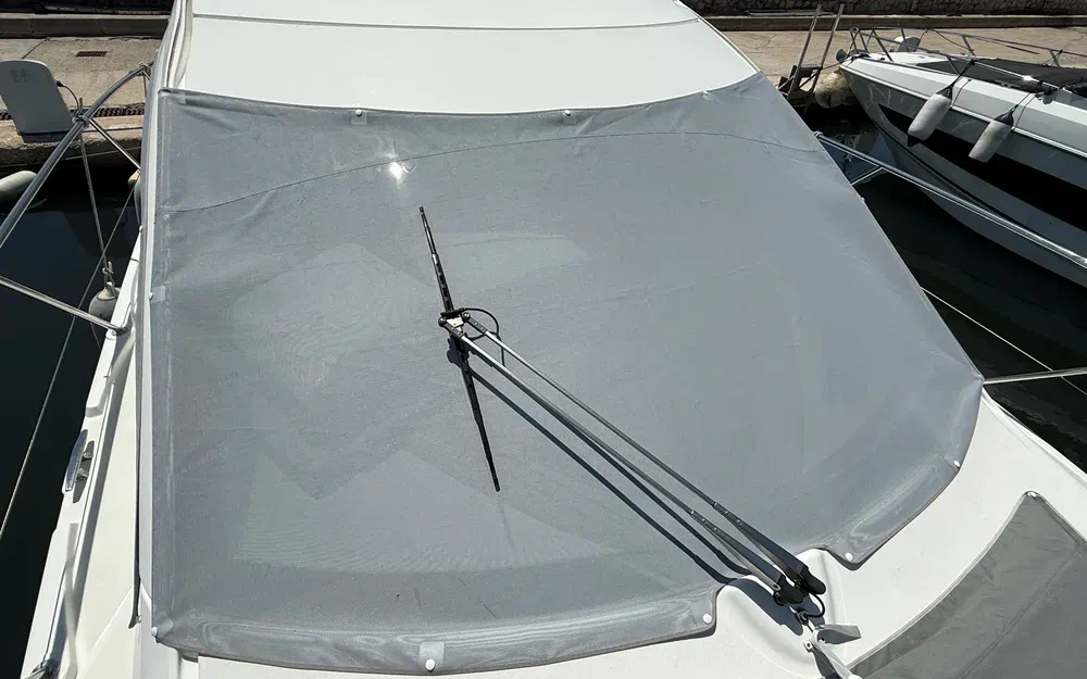slider 6 Beneteau Flyer Gran Turismo 38