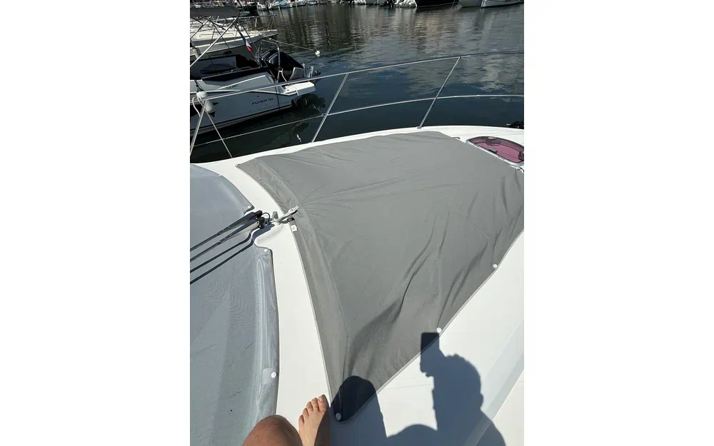 slider 8 Beneteau Flyer Gran Turismo 38