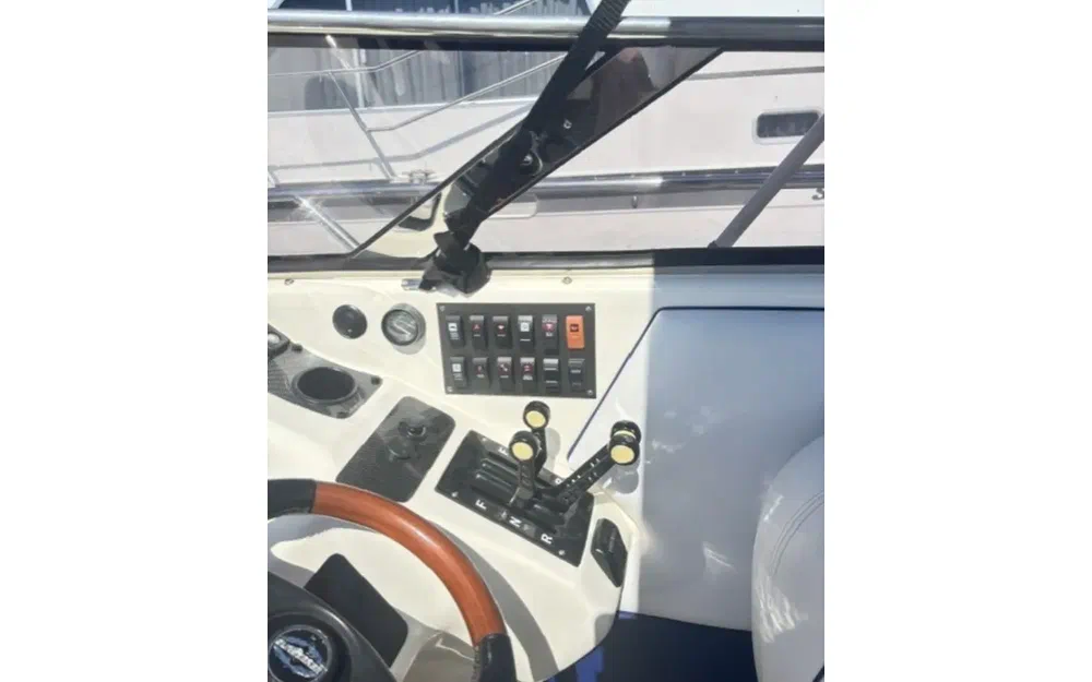slider 4 Sunseeker Hawk 31