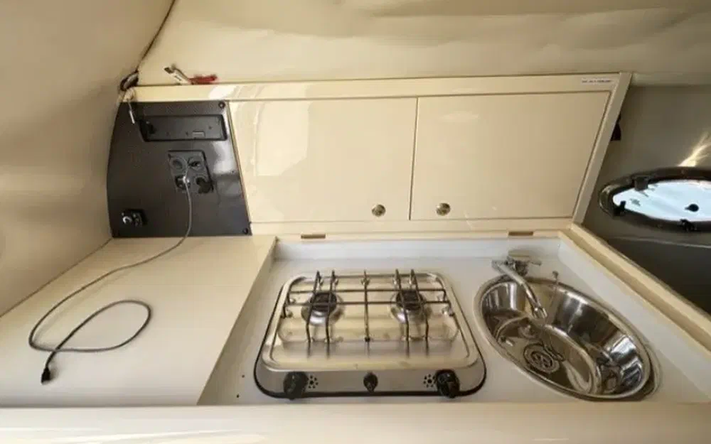 slider 7 Sunseeker Hawk 31