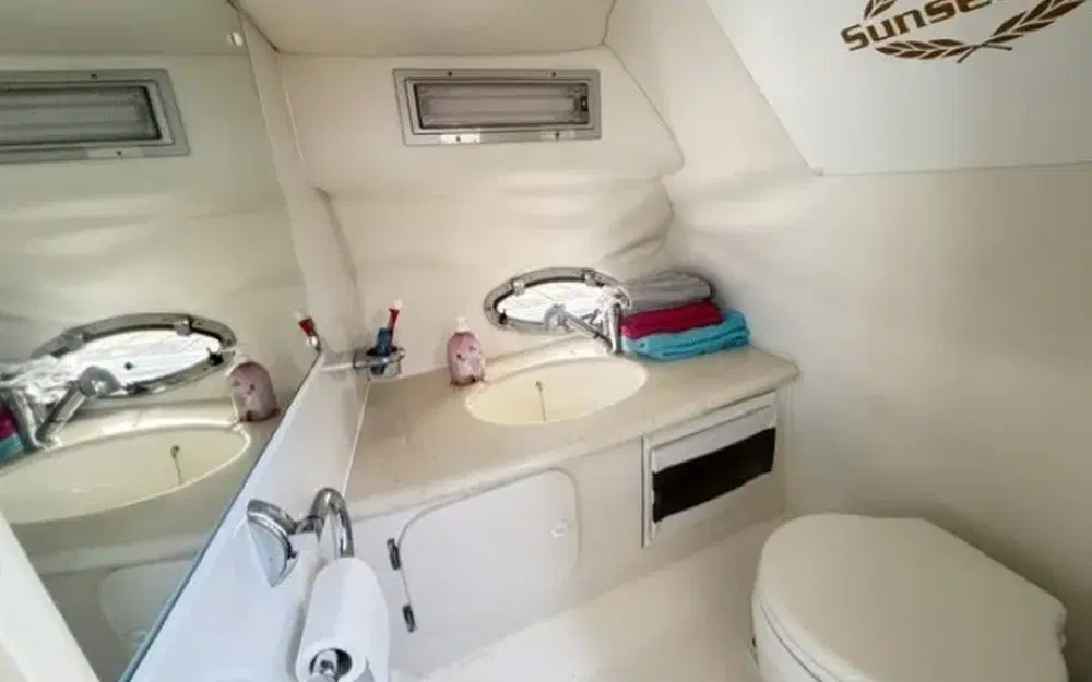 slider 8 Sunseeker Hawk 31
