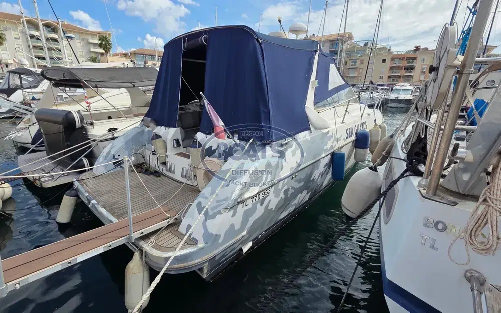 slider 1 Beneteau Flyer 10