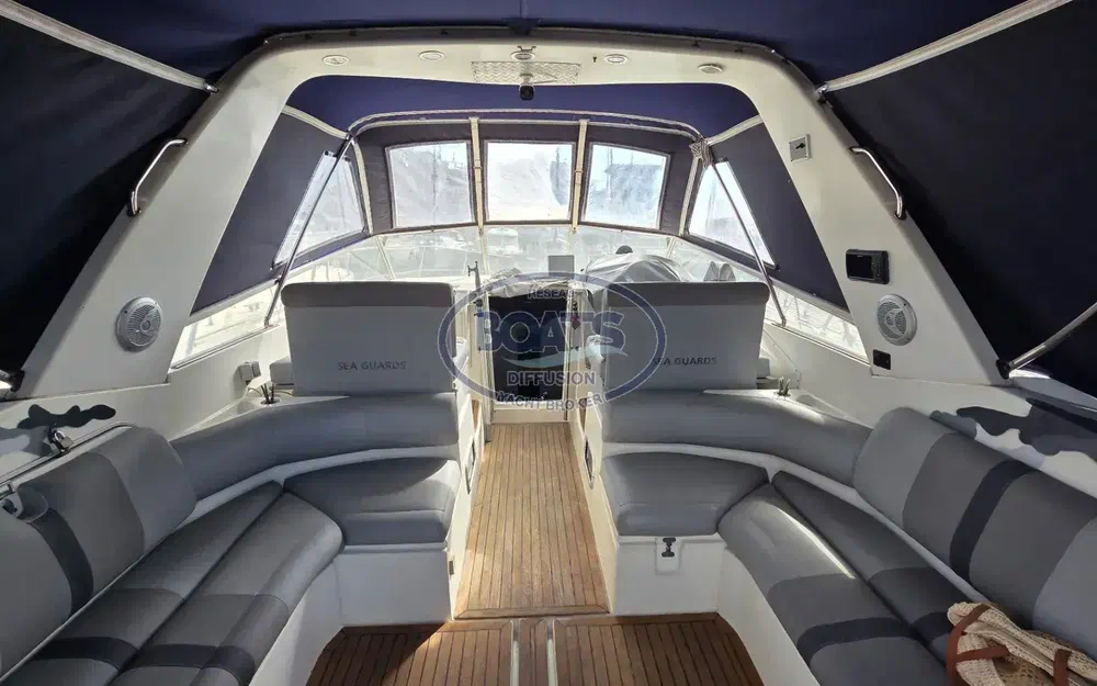 slider 2 Beneteau Flyer 10