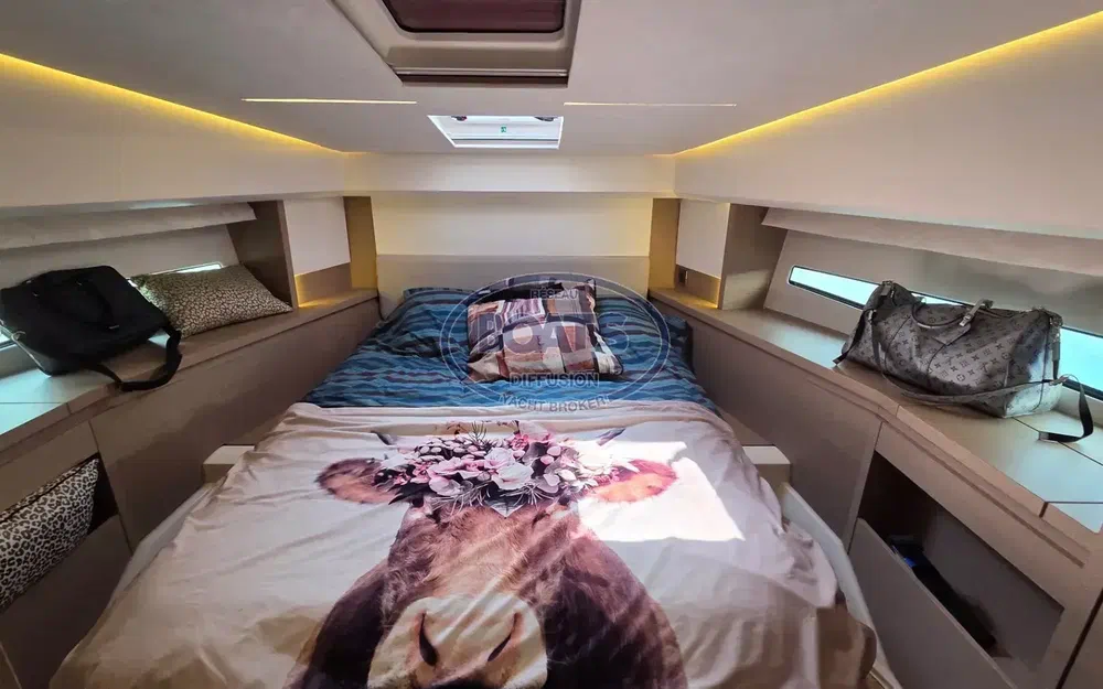 slider 12 Jeanneau Prestige 460 Fly