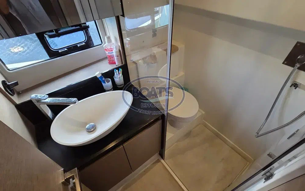 slider 13 Jeanneau Prestige 460 Fly
