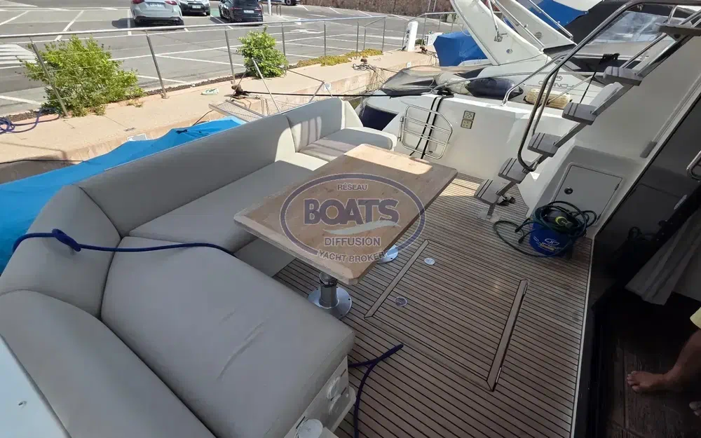 slider 3 Jeanneau Prestige 460 Fly