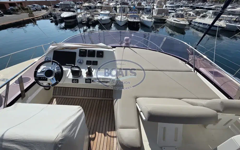 slider 7 Jeanneau Prestige 460 Fly