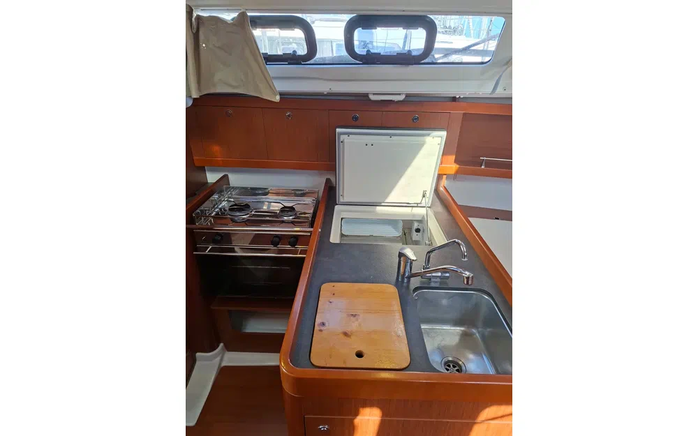 slider 8 Beneteau Oceanis 31