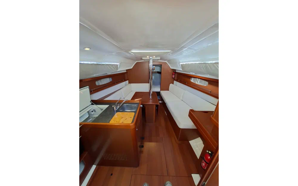 slider 7 Beneteau Oceanis 31 Dl