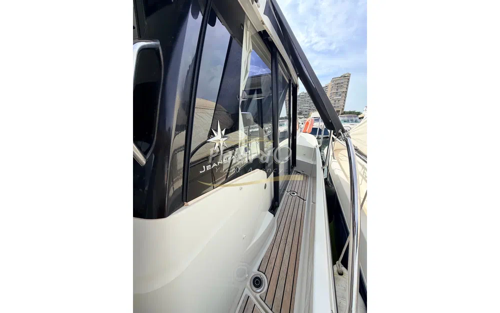slider 10 Jeanneau Merry Fisher 895
