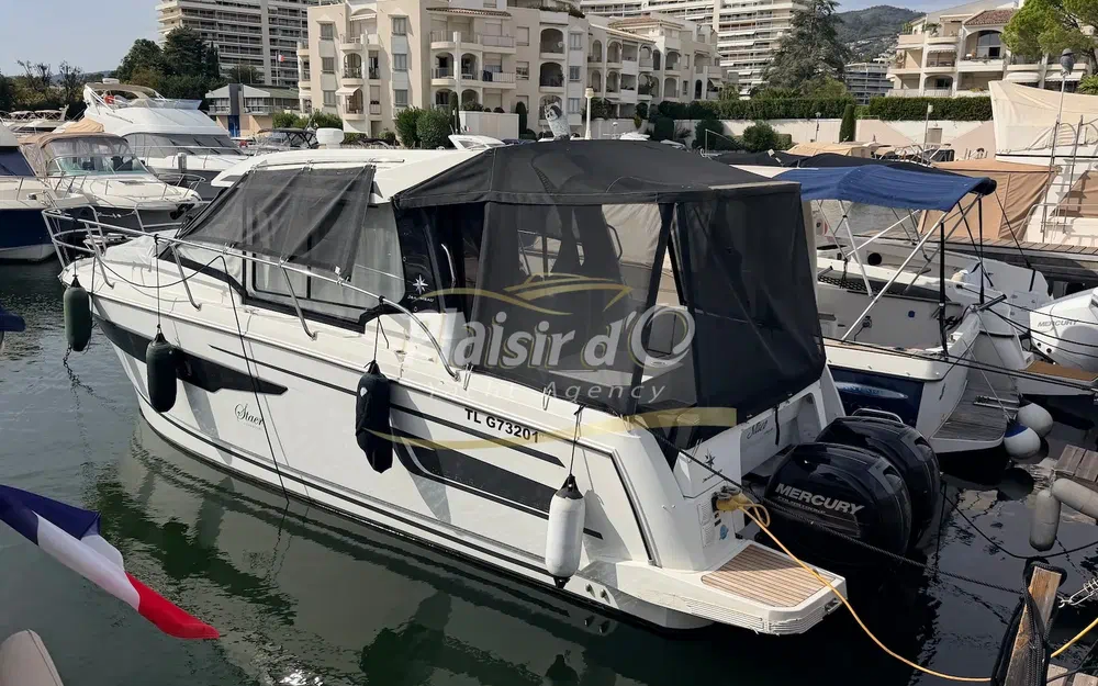 slider 0 Jeanneau Merry Fisher 895