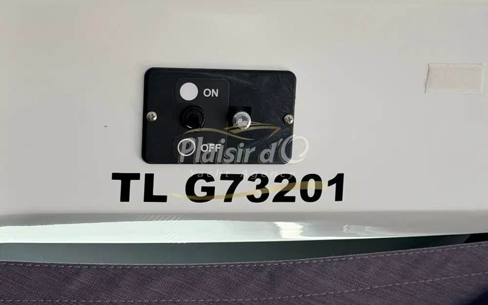 slider 22 Jeanneau Merry Fisher 895