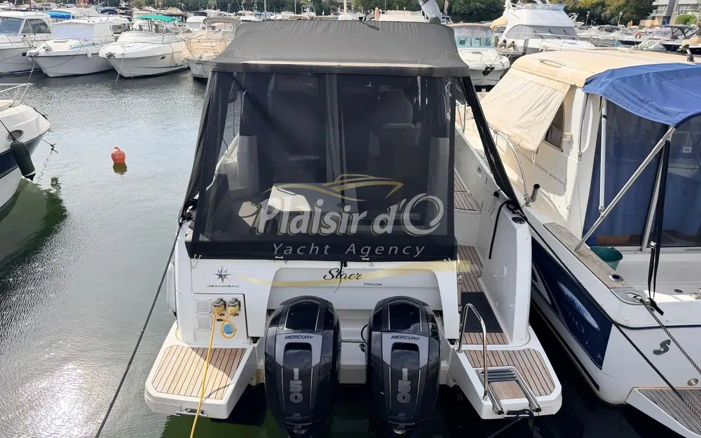 slider 1 Jeanneau Merry Fisher 895