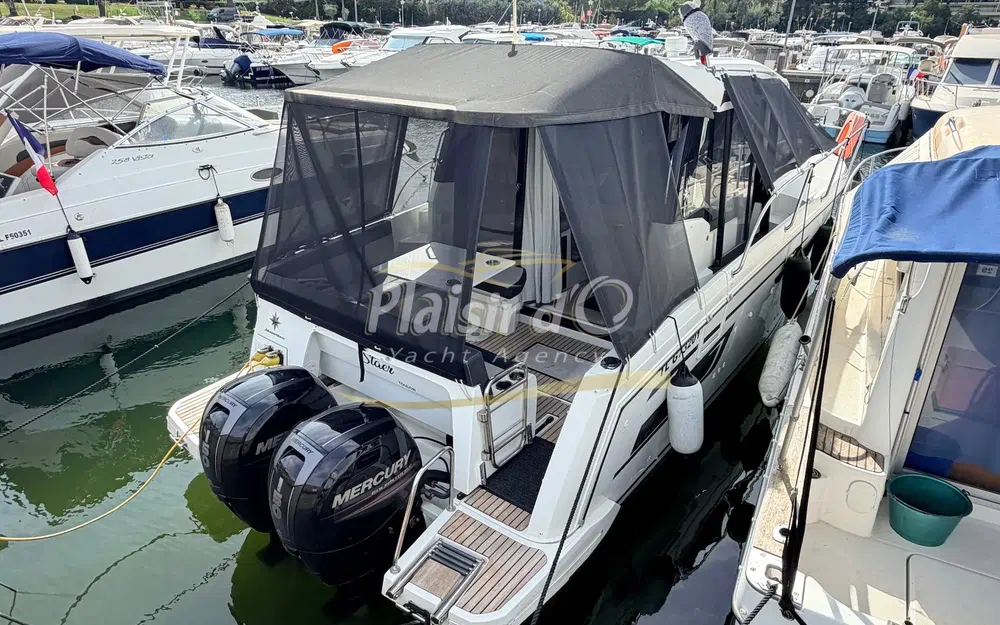 slider 3 Jeanneau Merry Fisher 895