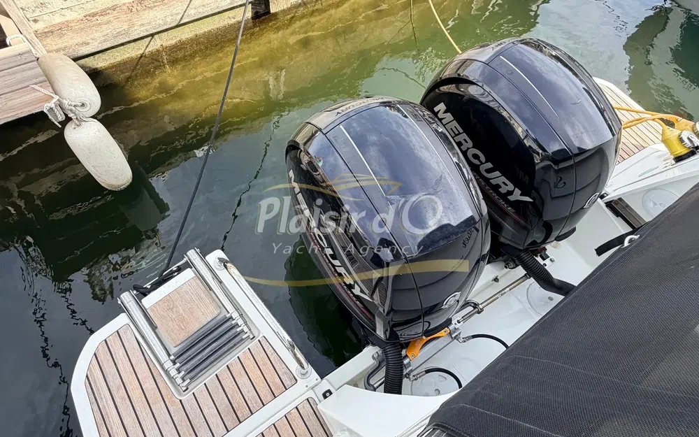 slider 4 Jeanneau Merry Fisher 895
