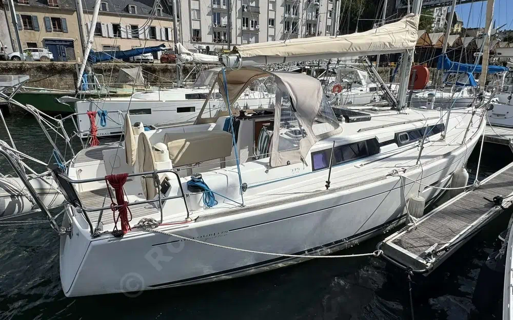slider 4 Dufour 375 Grand Large