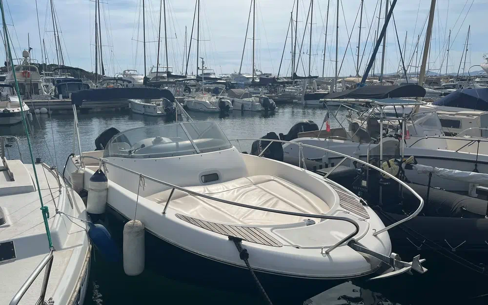 slider 0 Jeanneau Cap Camarat 755 WA