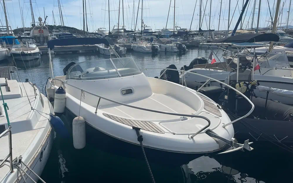 slider 1 Jeanneau Cap Camarat 755 WA