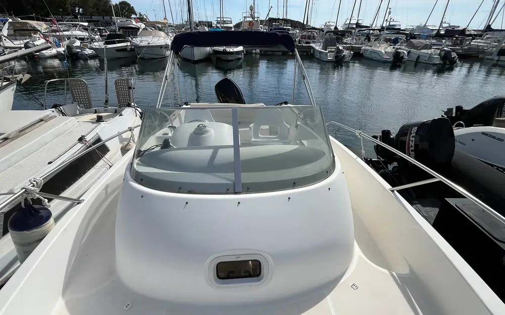 slider 6 Jeanneau Cap Camarat 755 WA