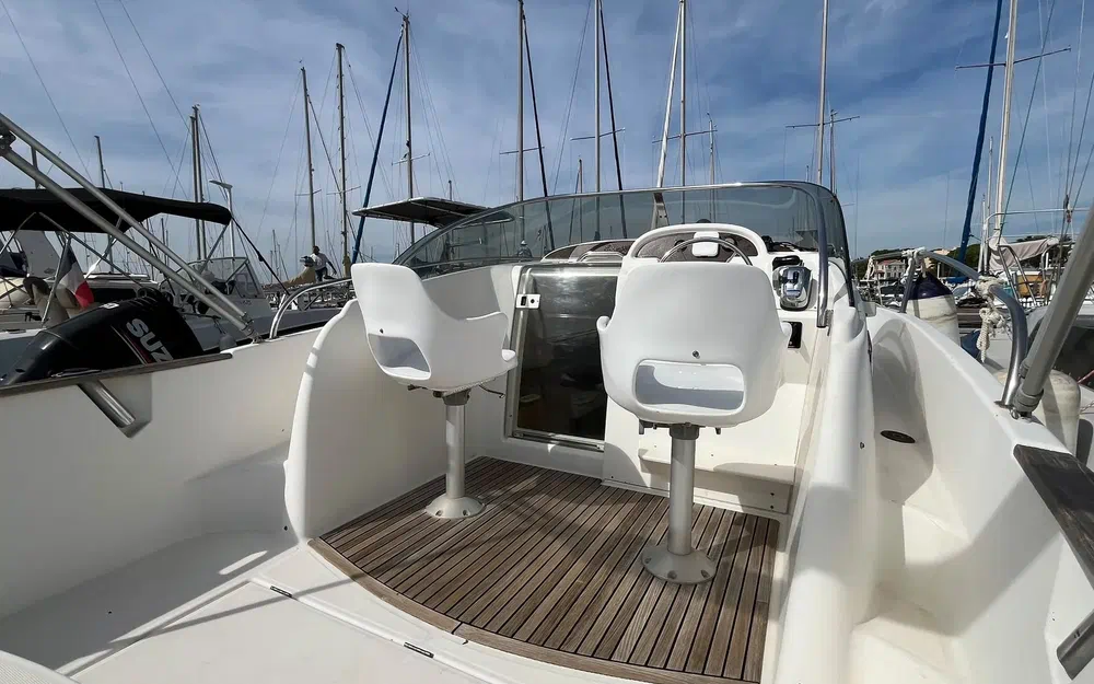 slider 11 Jeanneau Cap Camarat 755 WA