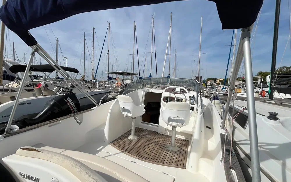 slider 13 Jeanneau Cap Camarat 755 WA