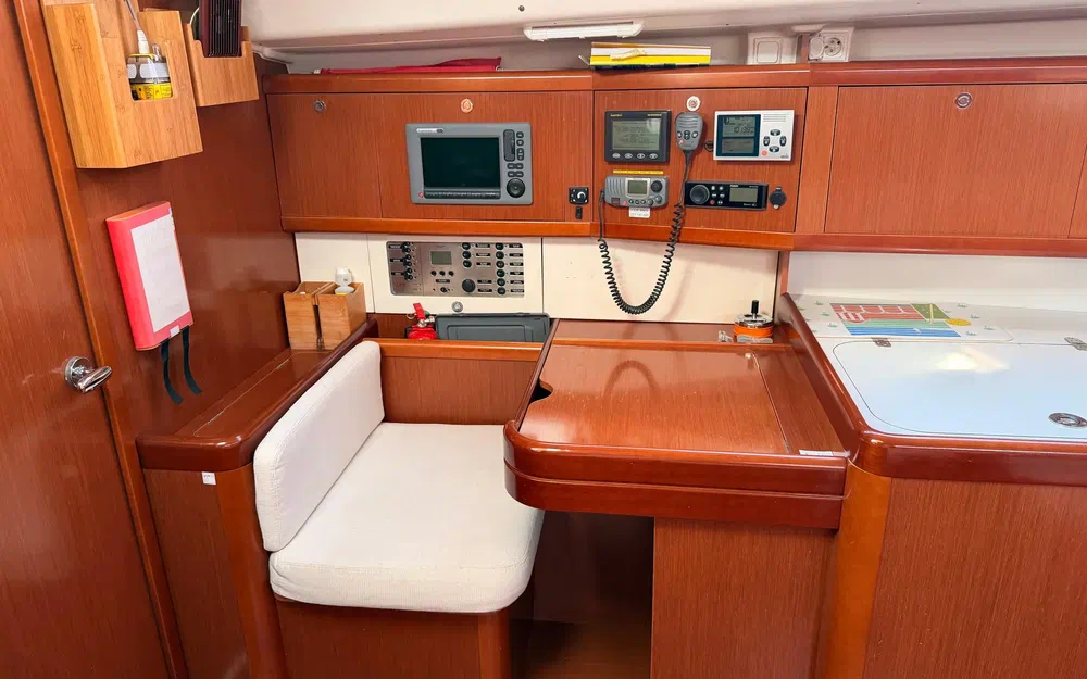slider 20 Beneteau Oceanis 43