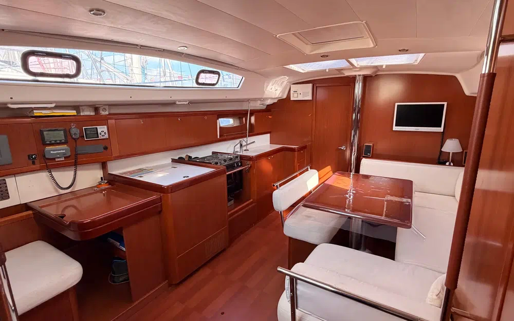 slider 21 Beneteau Oceanis 43
