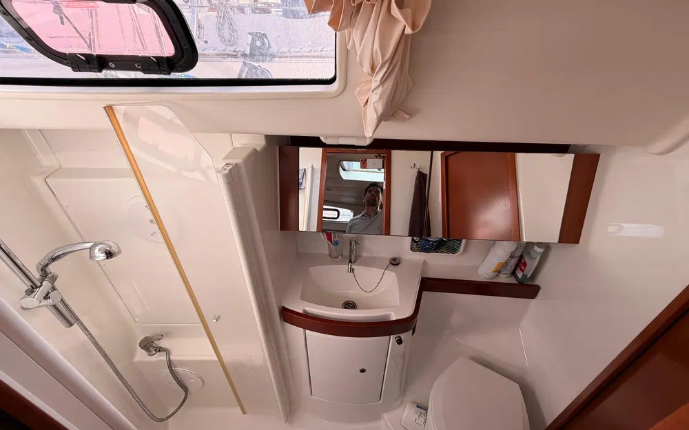 slider 32 Beneteau Oceanis 43