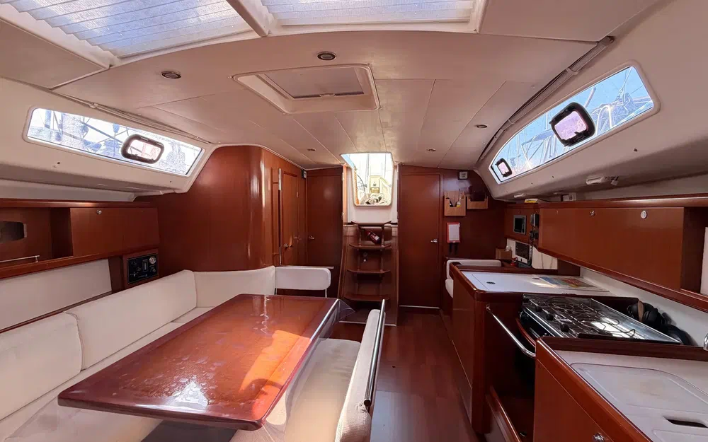 slider 24 Beneteau Oceanis 43